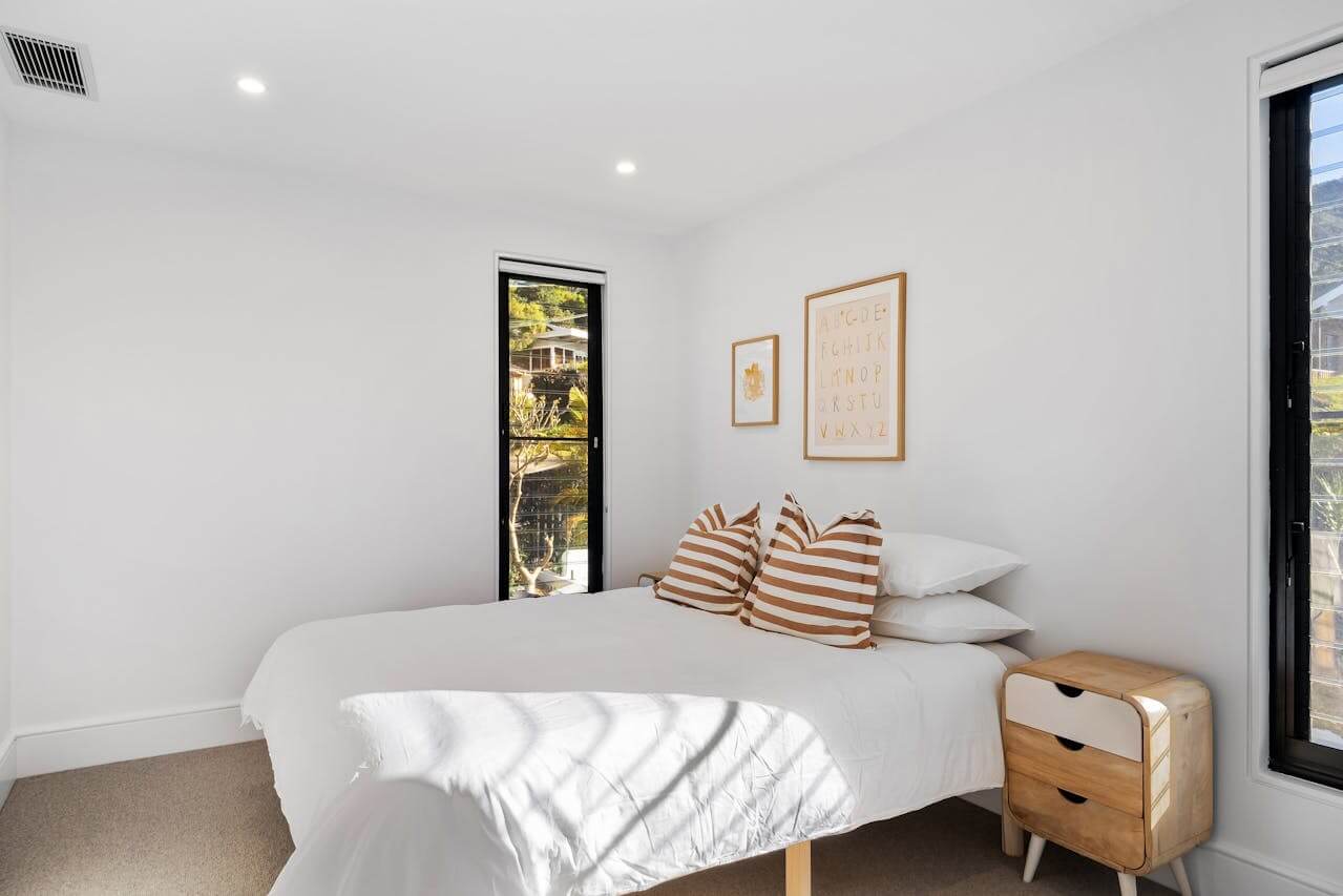 interior-painting-wall-bedroom